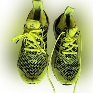 adidas UltraBoost 1.0 2019 Solar Yellow Black Primeknit Youth 7 or Women’s 8.5